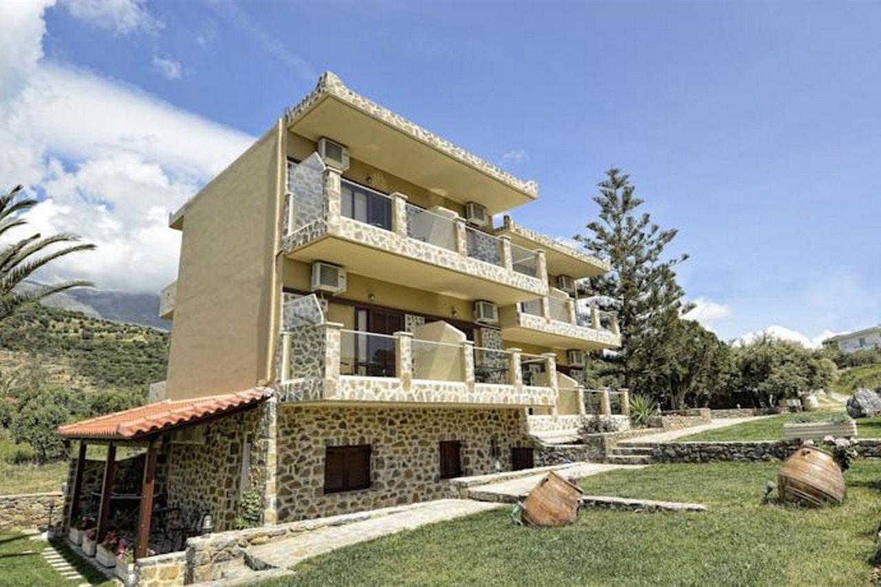 Albatros Studios & Apartments Плакіас Екстер'єр фото